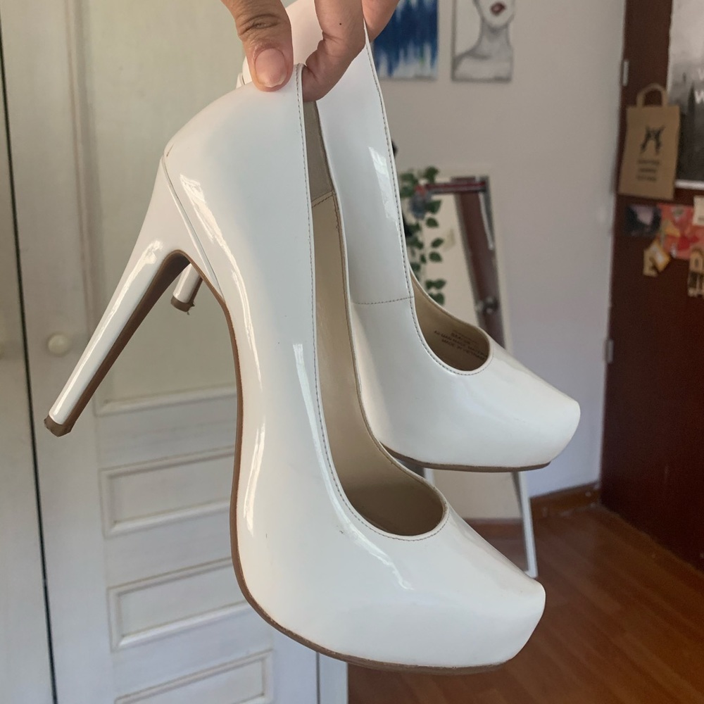 jessica simpson white heels